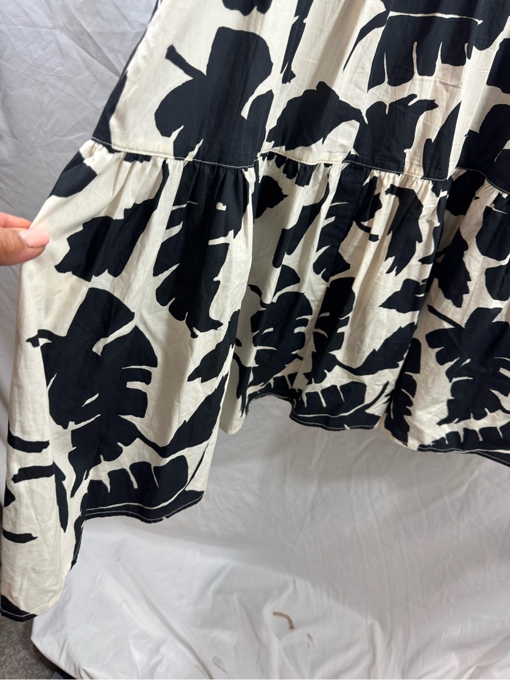 Brochu Walker Black and White Leaf-Print Tiered Maxi Dress L - Picture 4 of 9